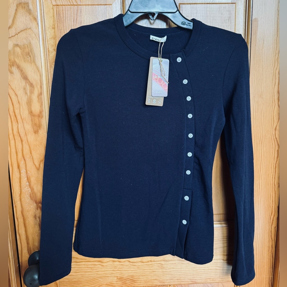 OGL PROWARM ASYMMETRICAL LONG SLEEVE SIDE BUTTON NWT